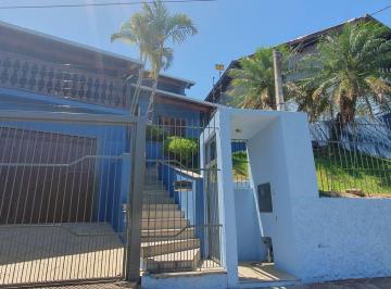 Casa · 241m² · 3 Quartos · 2 Vagas · Sobrado de Alto Padrão