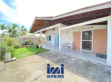 22406469_4.jpg · Casa com amplo espaço de terreno em Guaratuba