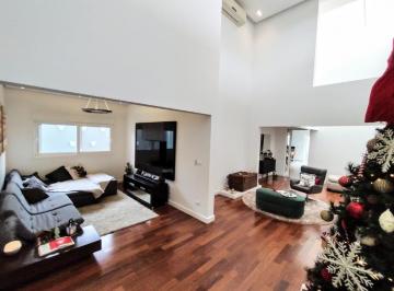 Casa · 290m² · 4 Quartos · 3 Vagas · Casa térrea com 4 suítes no Portal das Estrelas