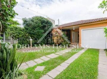 Casa · 230m² · 3 Quartos · 2 Vagas · Casa com 3 quartos e Piscina no Jardim Botânico