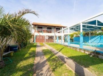 Casa · 230m² · 3 Quartos · 4 Vagas · Casa à venda no bairro Pinguirito - Garopaba/SC