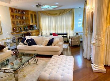 Apartamento · 242m² · 4 Quartos · 4 Vagas · Apartamento com 4 dormitórios com suite no Tatuapé.