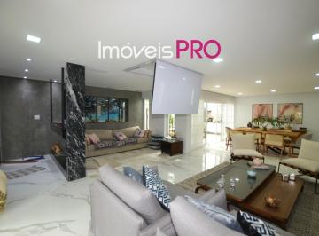 Casa · 238m² · 3 Quartos · 5 Vagas · Totalmente reformada com muita sofisticação, requinte e praticidade