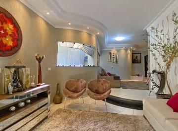 1aed66da3d9eaa2692fe620fa70bf0137eeac032 · Casa de 259,89m² com 03 quartos à venda por R$ 790.000 no Setor Pedro Ludovico - Goiânia/GO