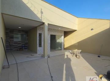 Casa · 145m² · 3 Quartos · 2 Vagas · Belíssima Casa Térrea - Bairro Parque Grangeiro - Crato/CE