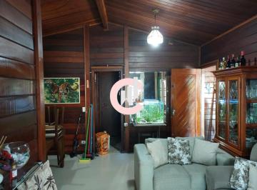 Foto 01 · Casa Linear de Madeira maciça, 2 quartos, 115m² + 2 kitnetes - Solar dos Lagos - 850 Mil