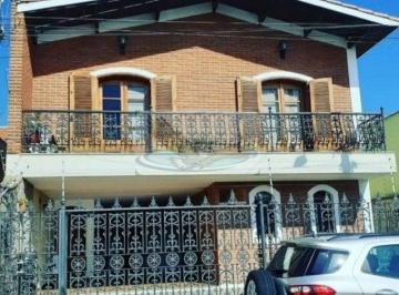 Casa · 238m² · 3 Quartos · 2 Vagas · Casa Alto Padrão para Venda em Vila Bela Vista Itatiba-SP