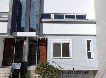 Casa · 180m² · 4 Quartos · 2 Vagas · Casa à venda no bairro Morrinhos - Garopaba/SC