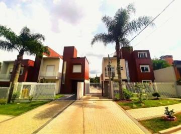 Casa de 3 quartos, Curitiba · Sobrado com 3 quartos à Venda no bairro Campo Comprido
