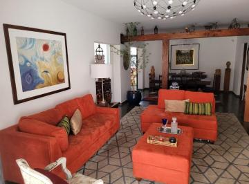 Casa · 215m² · 4 Quartos · 2 Vagas · Sobrado à venda, 4 quartos, 1 suíte, 2 vagas, Parque Residencial Bom Conselho - Taubaté/SP