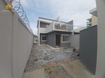 Foto 01 · CASA DUPLEX COM SALA, 3 QUARTOS SENDO 2 SUÍTES NO BAIRRO OURO VERDE EM RIO DAS OSTRAS RJ