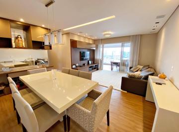 Apartamento de 3 quartos, São Paulo · Apartamento com 2 suites e 1 escritório em andar alto e varanda gourmet.