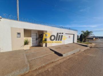 Casa · 300m² · 3 Quartos · 5 Vagas · Casa com 3 quartos e piscina