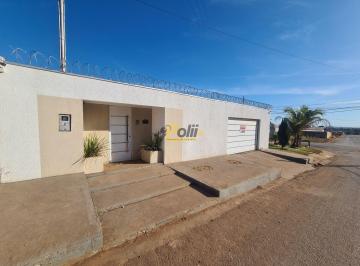 Casa · 300m² · 3 Quartos · 5 Vagas · Casa com 3 quartos e piscina