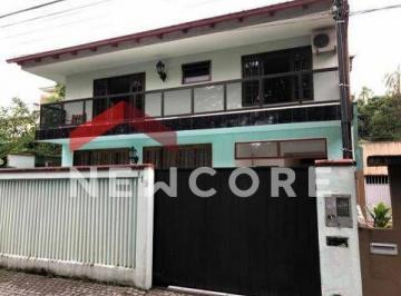 Casa · 304m² · 5 Quartos · 2 Vagas · Casa em  Rua Diamantina - Floresta - Joinville/SC