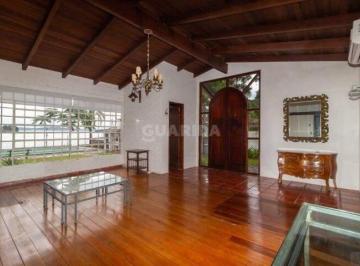 Casa · 370m² · 4 Quartos · 3 Vagas · Casa Residencial com 4 dormitórios, sendo 1 suíte, e 3 vagas de garagem no bairro Tristeza