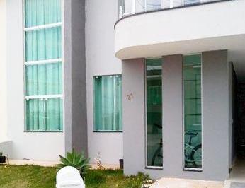 67aab8fa99c901842164fec9e8539e4bfe782fb5 · Oportunidade Sobrado 268m², 3 Quartos, 1 Suíte Master + Piscina + Fotovoltaica