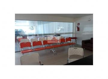 bc96462025ad3dcaca057dd39ca3722b.jpg · Clínica Médica, com 12 consultórios equipados (ginecologia e otorrino)