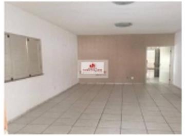75dc8b73af92113a09817fd904bade34.jpg · Casa com 300m2 de área construída