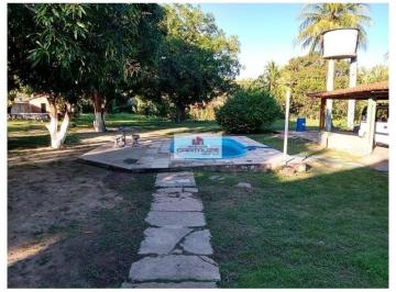 af219d05a48edf3dc5beead20f2afa70.jpg · Sitio com 1,5 hectares, com casa de 4 quartos, piscina