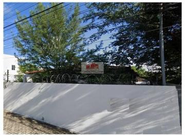 f15c82f075eb5da1c107dc87340b6f3d.jpg · Casa com 3 quartos, sendo 2 suítes, sala de estar, sala de jantar, DCE