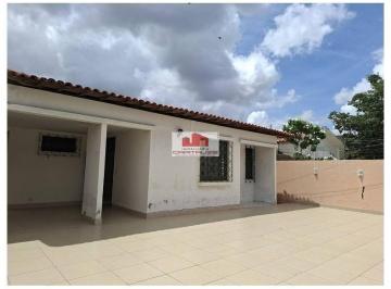 71d83afcd79cd5648accc196ae3897bd.jpg · Casa com 201m2, com 3 quartos sendo 2 suítes, sala
