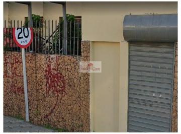 e3632fc13d4bf3aaaccaf58c1fc3dfa0.jpg · Casa com 2 quartos, sala de estar/jantar, cozinha