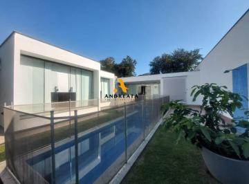 Casa · 279m² · 3 Quartos · 4 Vagas · Venda de Casa em Condomínio com 3 quarto(s), 3 suíte(s), 279 m², por R$ 2.8 milhões, no condomínio R