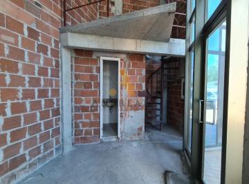 Comercial · 36m² · 1 Vaga · Aluguel de Loja, 36 m², por R$ 3.6 mil, no condomínio SunPlaza em Barra da Tijuca.