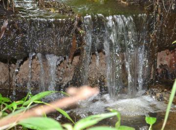 Rural de 2 quartos, Biritiba-Mirim · CHÁCARA COM LAGO E NASCENTE EM MEIO A NATUREZA