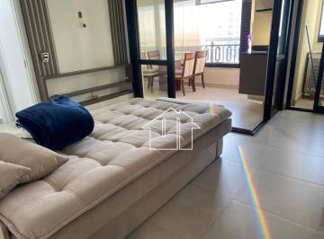 ccbae034ebbca8a29b4ea844a586c0586a14a8aa · Apto 45m², 1 suíte, varanda com vidros e persianas, andar alto, MOBILIADO