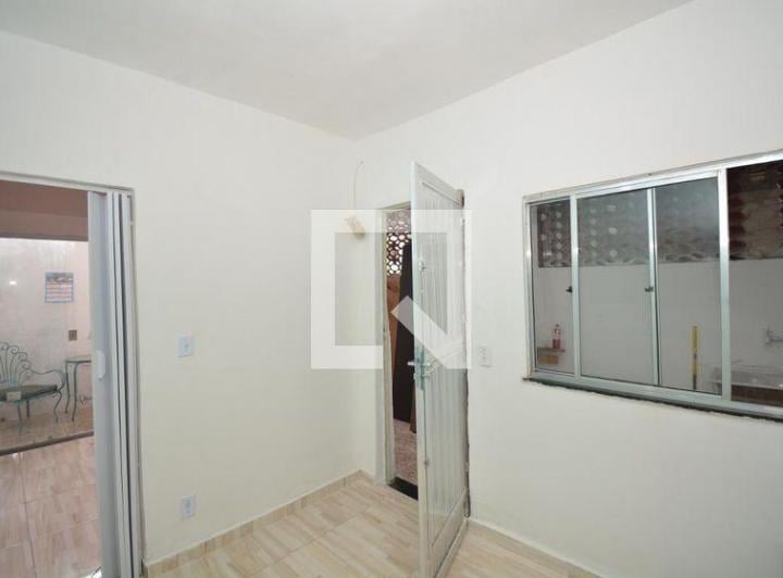 Foto do imóvel - Sobre o imóvel: Ótima localização! Imóvel todo reformado, bem iluminado e arejado