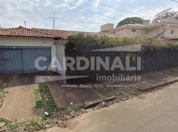 Casa · 750m² · 3 Quartos · 6 Vagas · Casa 3 Dormitórios sendo 1 Suite