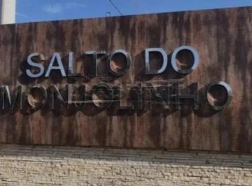frente · Terreno Padrão em São Carlos