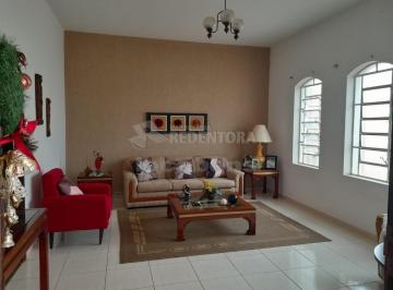 Casa · 243m² · 4 Quartos · 4 Vagas · Casa Residencial para Venda com 04 Dormitórios no bairro Vila Ercilia