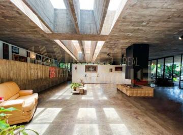 Casa · 1890m² · 5 Quartos · 10 Vagas · Casa com Projeto de Paulo Mendes da Rocha - Venda em Interlagos - 5 quartos