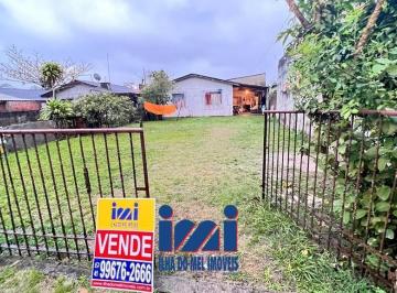 22460311_4.jpg · Casa com amplo terreno Matinhos Pr