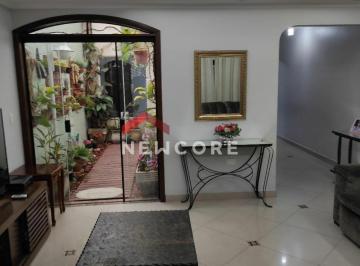 Casa · 230m² · 4 Quartos · 4 Vagas · Sobrado em Rua Madagascar - Parque Oratório - Santo André/SP