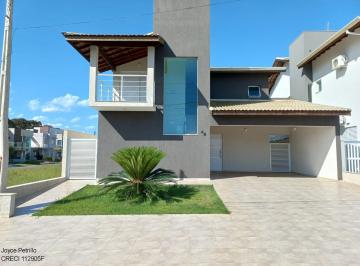 Foto 01 · Casa de Alto Padrão à Venda em Condomínio Fechado na Cidade Litorânea de Peruíbe.