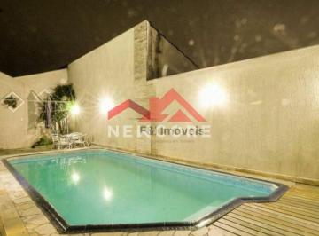 Casa de 4 quartos, Joinville · Casa em  Rua Carlos Ropelatto - Guanabara - Joinville/SC
