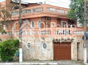 Casa · 340m² · 4 Quartos · 3 Vagas · Casa com 340m² no Ipiranga, para venda ou locação com 3 vagas.
