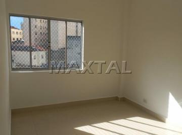 Apartamento · 68m² · 2 Quartos · Apartamento à venda no Bom Retiro, de 68m². Com 2 Dormitórios, 2 banheiros e lavanderia.