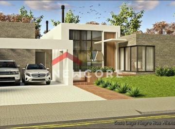 Casa · 225m² · 3 Quartos · 2 Vagas · Casa em Alexandre Rama - Planalto - Gramado/RS