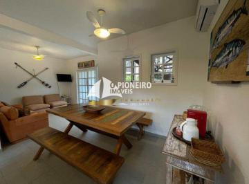 Casa · 93m² · 3 Quartos · 2 Vagas · Casa de condomínio disponível para temporada na praia da Baleia