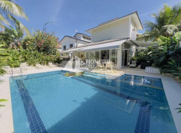 Casa · 280m² · 5 Quartos · 2 Vagas · Casa de condomínio para locação anual e temporada.