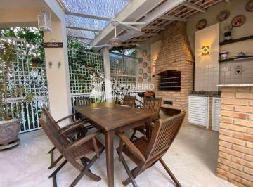 Casa · 200m² · 4 Quartos · 2 Vagas · Casa de condomínio disponível para venda e locação em Juquehy