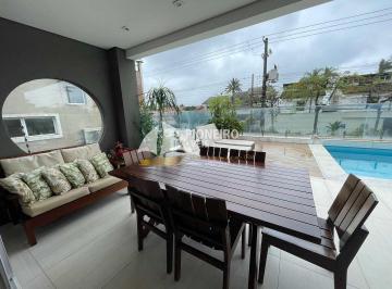 Casa · 290m² · 5 Quartos · 3 Vagas · Casa de condomínio, disponível para temporada em Juquehy.