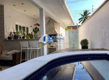 Casa · 210m² · 4 Quartos · 2 Vagas · Casa de condomínio disponível para locação em Juquehy!