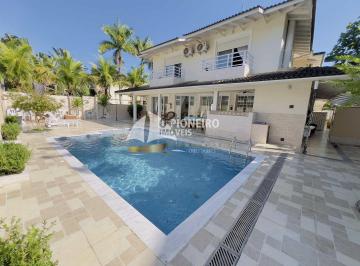 Casa · 480m² · 5 Quartos · 3 Vagas · Casa para venda na praia da Baleia! Venha e agende sua visita!