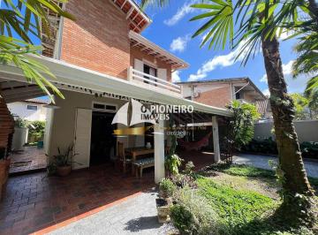 Casa · 240m² · 3 Quartos · 3 Vagas · Casa fora de condomínio para locação ou venda em Juquehy.